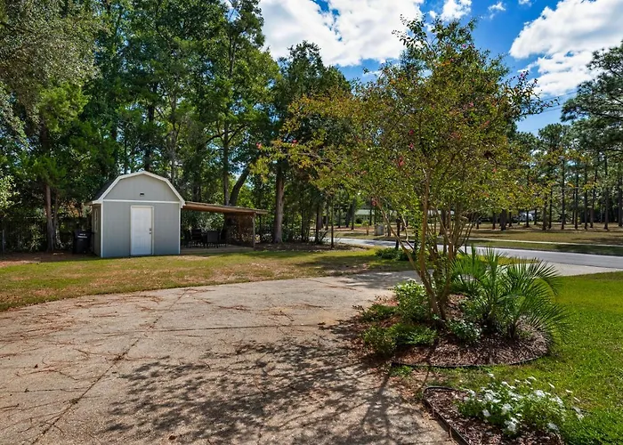 Close To Dwntwn, I10, Beaches-family-games, Park Apartment *
