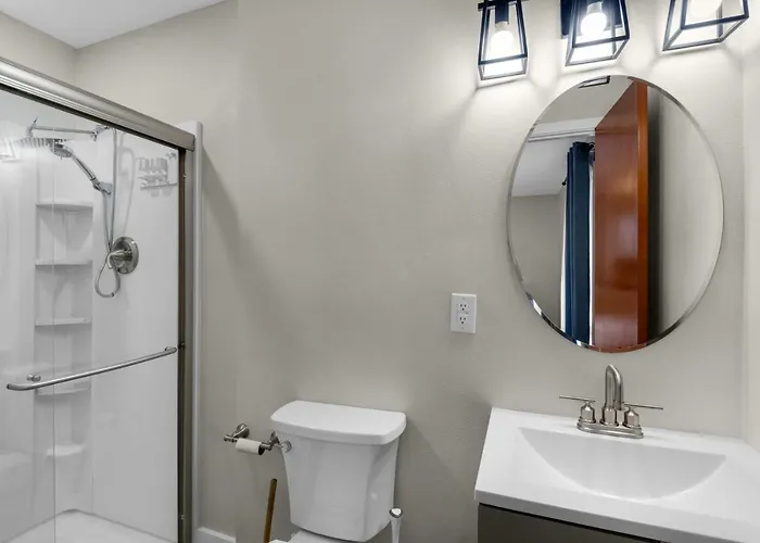 Apartment Close To Dwntwn, I10, Beaches-family-games, Park Pensacola