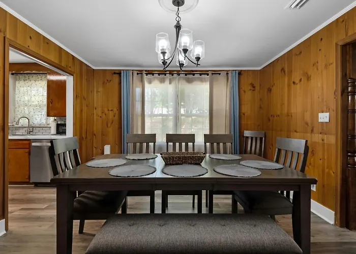 Close To Dwntwn, I10, Beaches-family-games, Park *