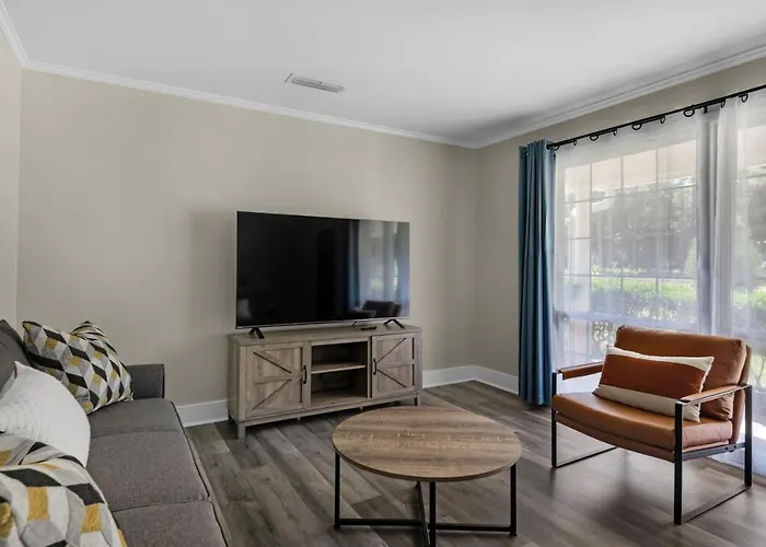 Apartment Close To Dwntwn, I10, Beaches-family-games, Park Pensacola